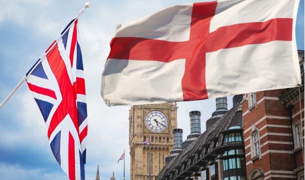 Which flags should be flown?